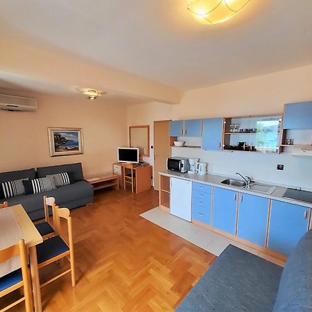Apartments Petra I Karlo توراني الغرفة الصورة