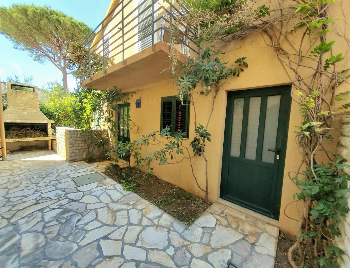 Apartments Petra I Karlo توراني المظهر الخارجي الصورة
