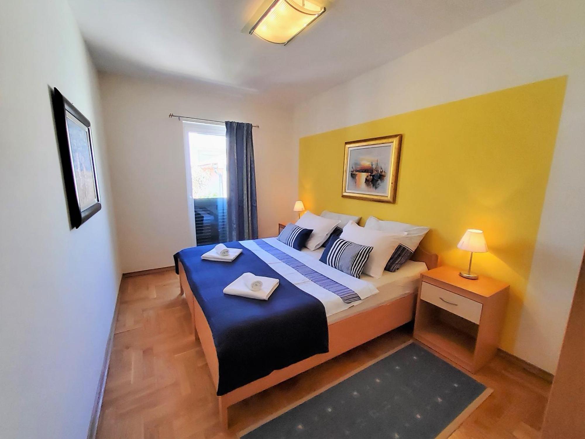 Apartments Petra I Karlo توراني الغرفة الصورة