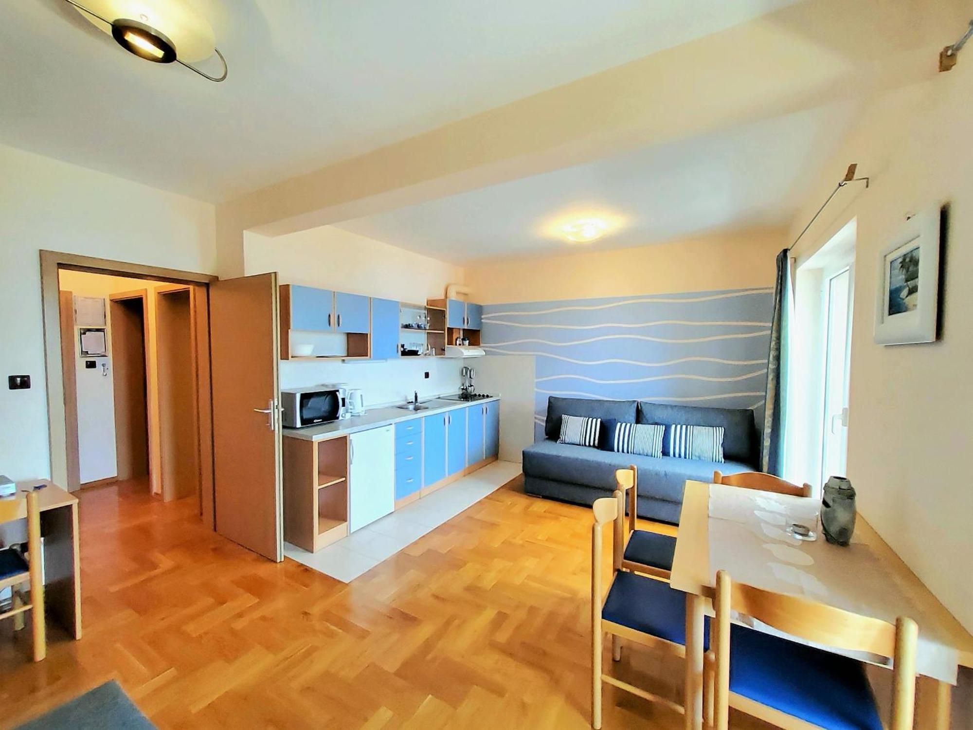 Apartments Petra I Karlo توراني الغرفة الصورة